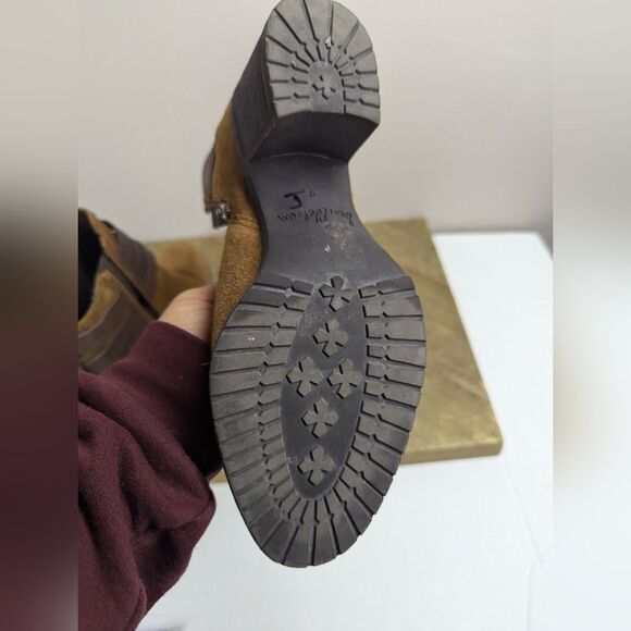 Sam Edelman Hannah Chelsea Boots Suede Belted Ankle Booties Size 7 | 2.5” Heel - Picture 10 of 10